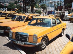 taksi W115 1994.jpg